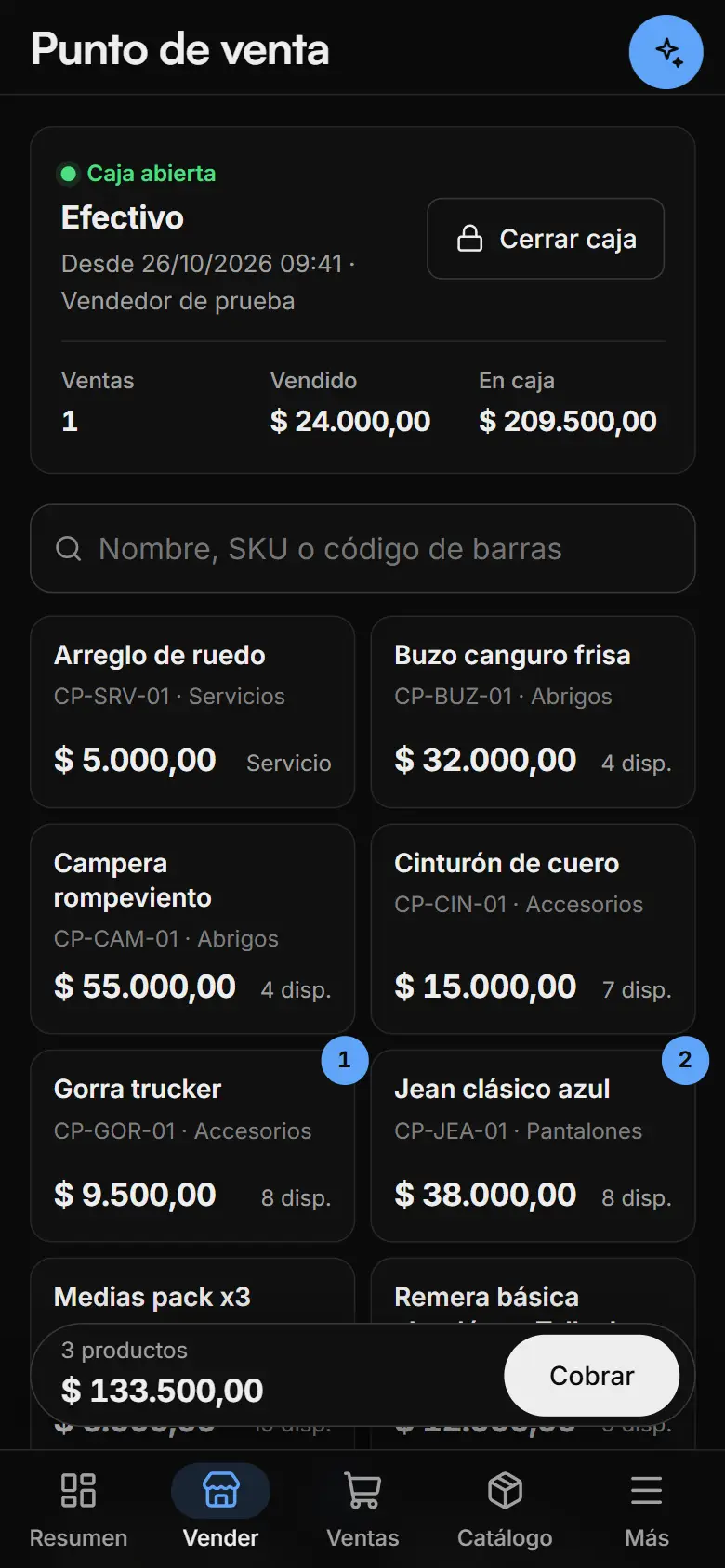 El punto de venta en el celular, con la venta en curso y el botón Cobrar.